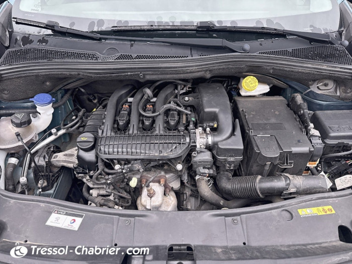 Peugeot 2008 PureTech 82ch S&S BVM5 Signature