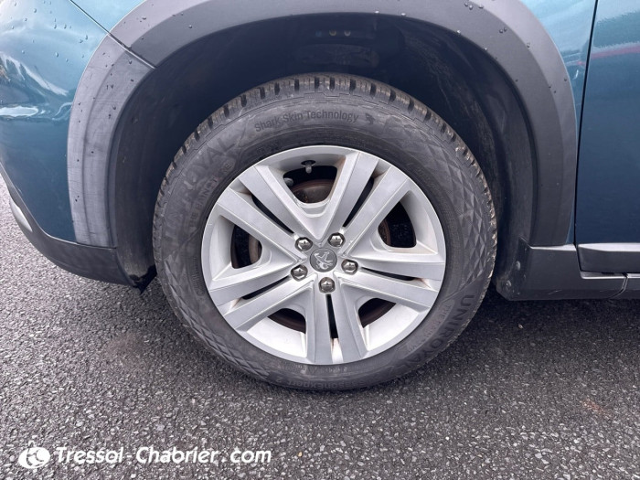 Peugeot 2008 PureTech 82ch S&S BVM5 Signature