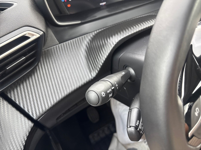 Peugeot 208 100 S&S BVM6 Allure