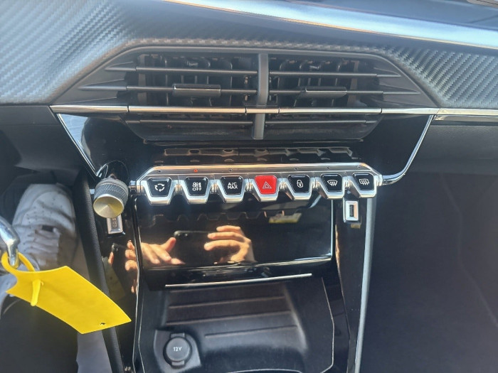 Peugeot 2008 BlueHDi 130 S&S EAT8 Allure