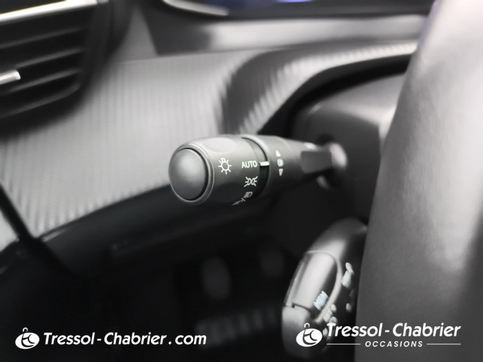 Peugeot 208 PureTech 100 S&S BVM6 Allure
