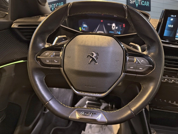 Peugeot 2008 PureTech 130 S&S EAT8 GT