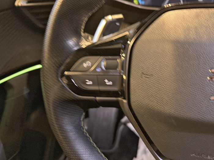 Peugeot 2008 PureTech 130 S&S EAT8 GT