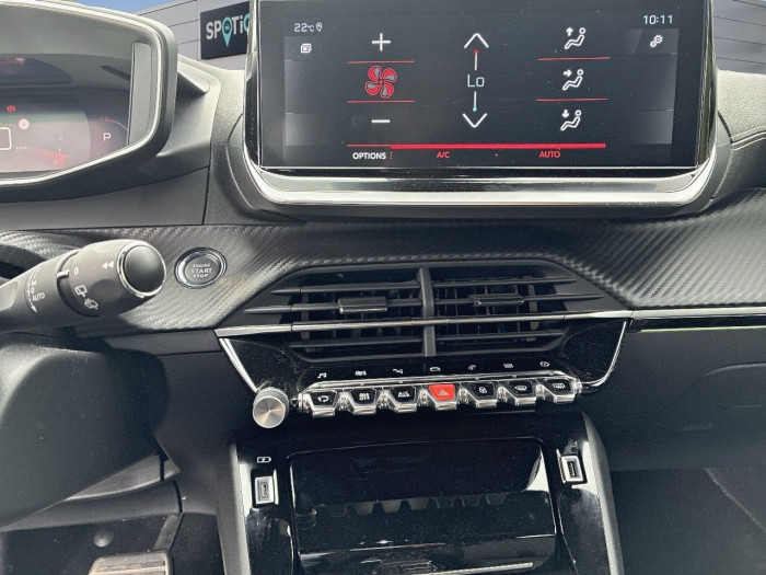 Peugeot 2008 BlueHDi 130 S&S EAT8 GT