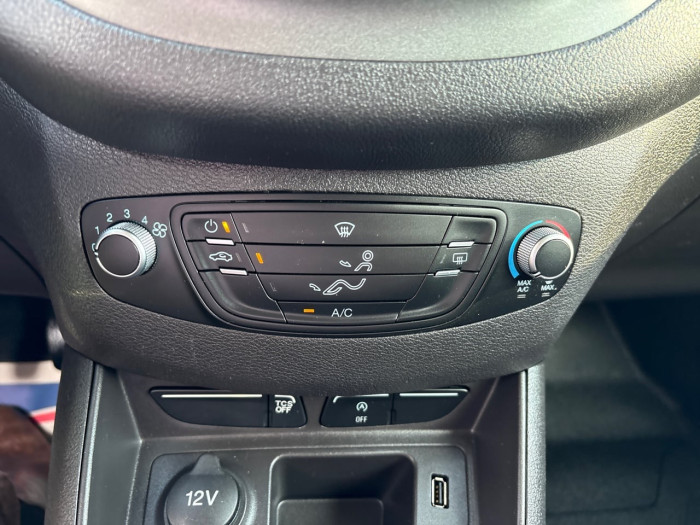 Ford Transit Courier 1.5 TDCI 100ch Stop&Start Trend