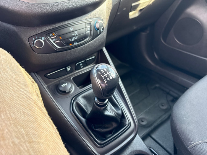 Ford Transit Courier 1.5 TDCI 100ch Stop&Start Trend