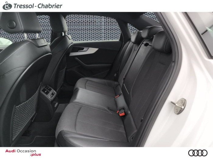 Audi A4 35 TDI 150 S tronic 7 S line