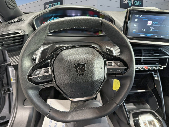 Peugeot 2008 Hybrid 136 e-DCS6 Style
