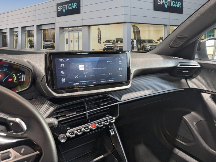 Peugeot 2008 Hybrid 136 e-DCS6 Style