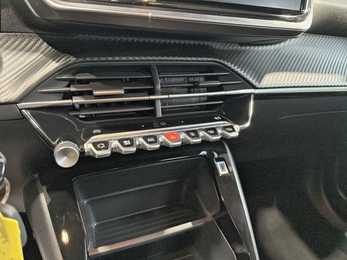 Peugeot 2008 Hybrid 136 e-DCS6 Style