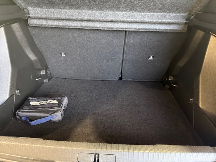 Peugeot 2008 Hybrid 136 e-DCS6 Style