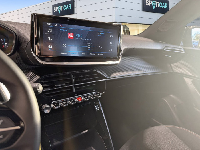 Peugeot 2008 Hybrid 136 e-DCS6 Style