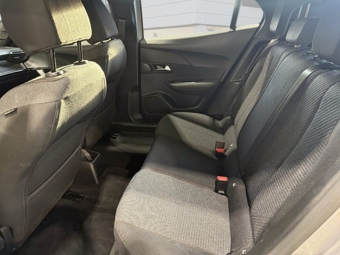 Peugeot 2008 Hybrid 136 e-DCS6 Style
