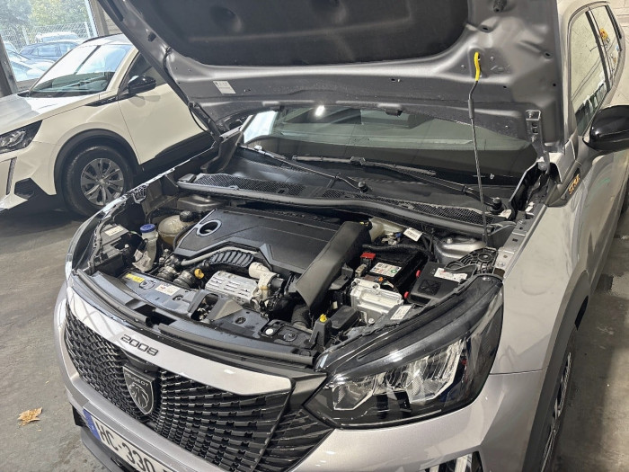 Peugeot 2008 Hybrid 136 e-DCS6 Style