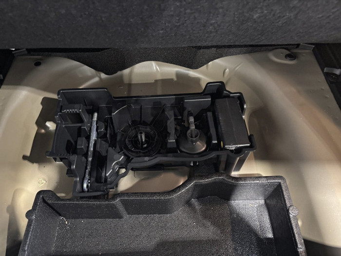 Peugeot 2008 Hybrid 136 e-DCS6 Style
