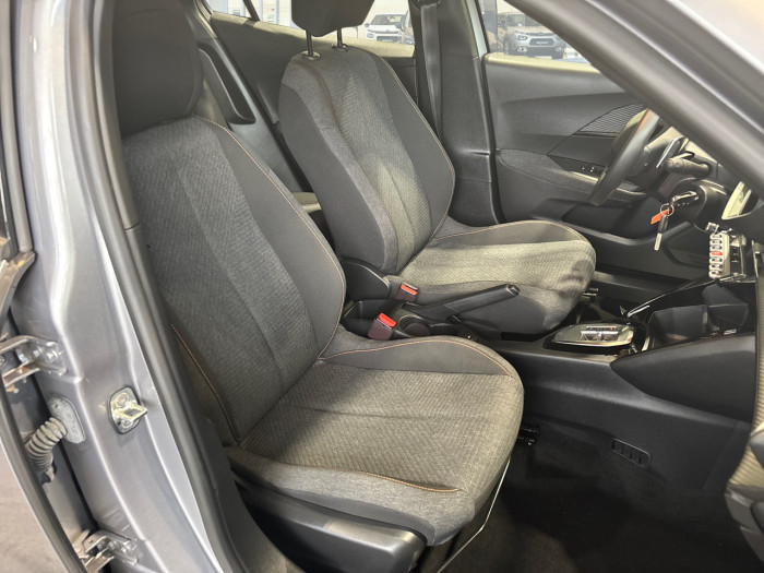 Peugeot 2008 Hybrid 136 e-DCS6 Style