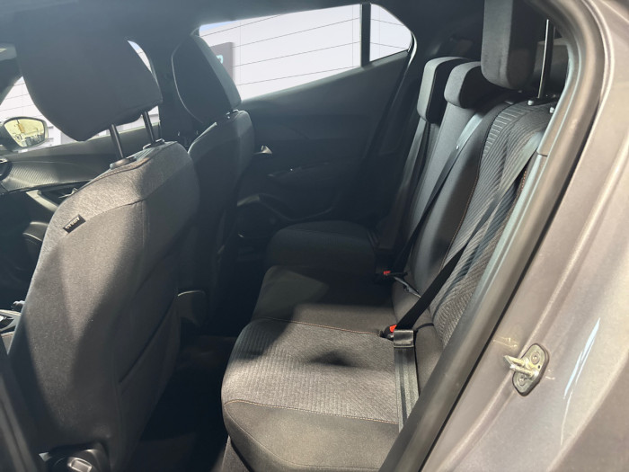 Peugeot 2008 Hybrid 136 e-DCS6 Style