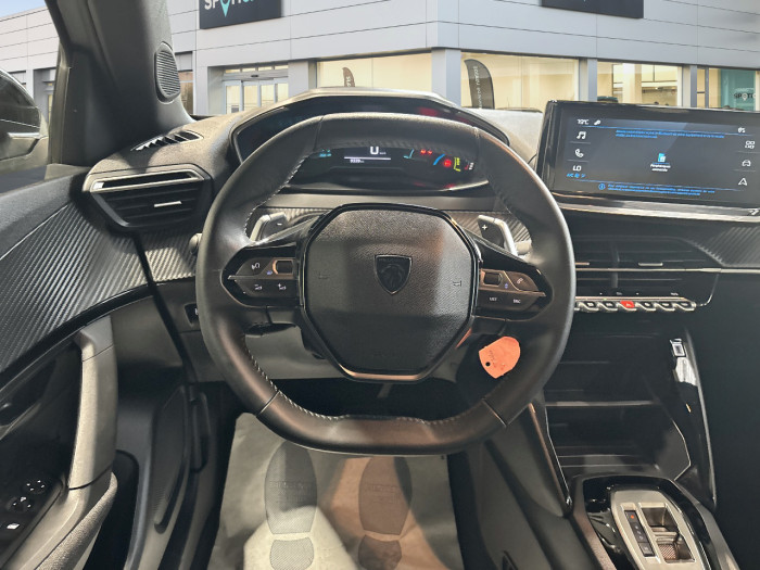 Peugeot 2008 Hybrid 136 e-DCS6 Style