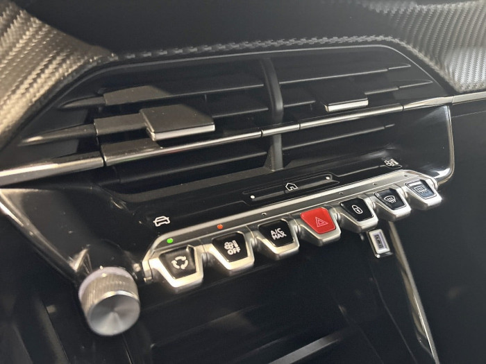 Peugeot 2008 Hybrid 136 e-DCS6 Style