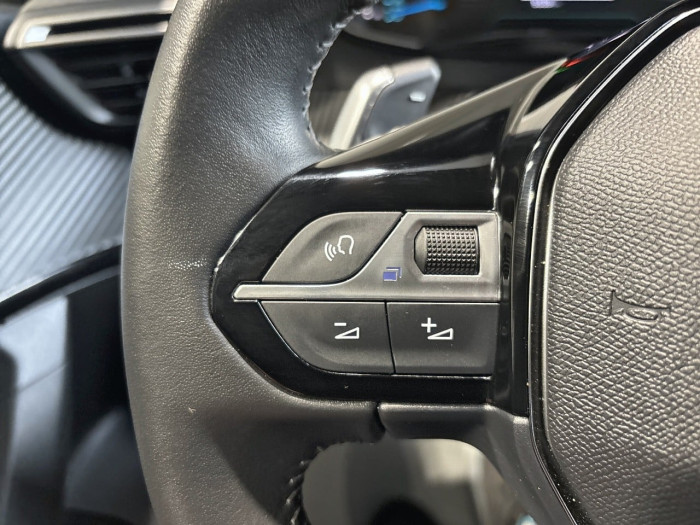 Peugeot 2008 Hybrid 136 e-DCS6 Style