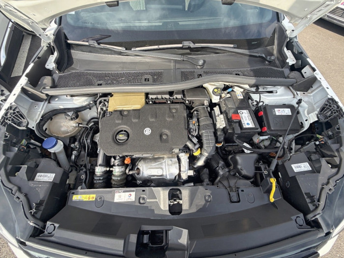 Peugeot 2008 BlueHDi 130 S&S EAT8 GT