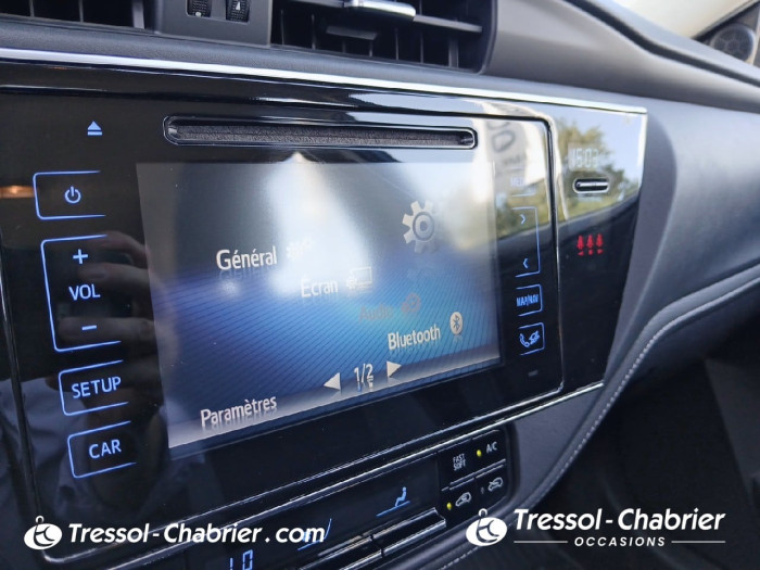 Toyota Auris Hybride 136h Design