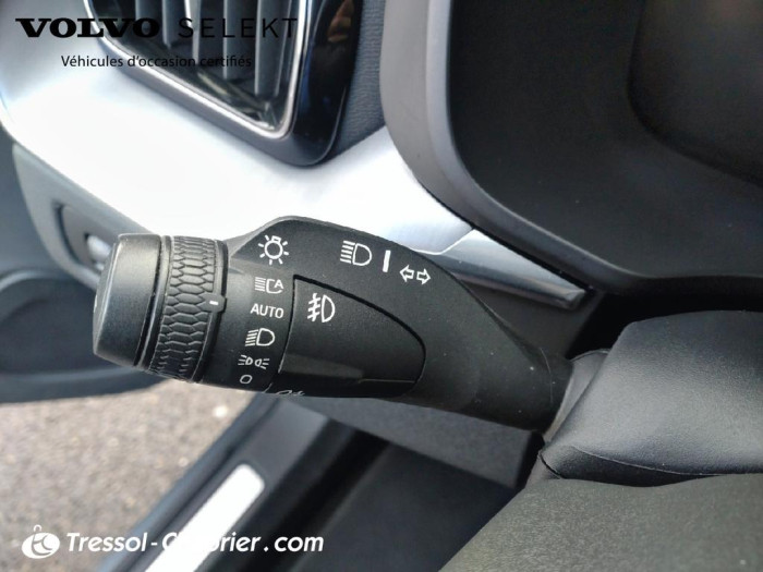 Volvo XC60 B4 (Diesel) 197 ch Geartronic 8 Momentum Business