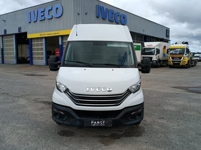 IVECO Daily 35S Fg 35S14 SV V12