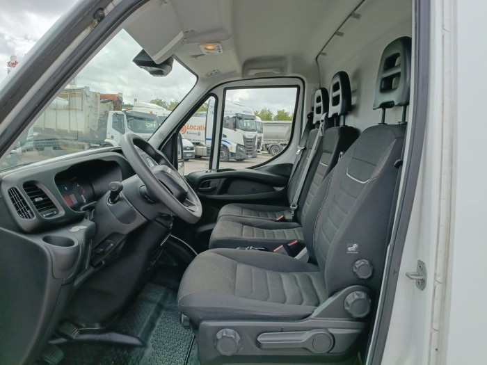 IVECO Daily 35S Fg 35S14 SV V12