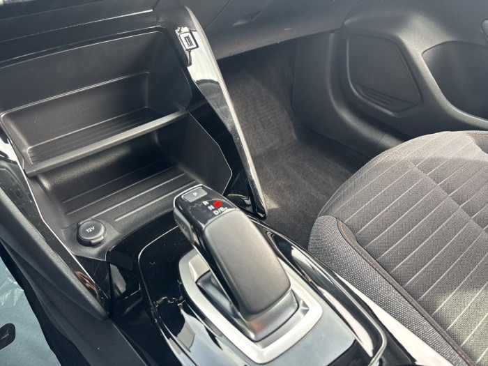 Peugeot 208 BUSINESS R ELECTRIQUE ELECTRIQUE 50 KWH 136 ACTIVE BUSINESS R