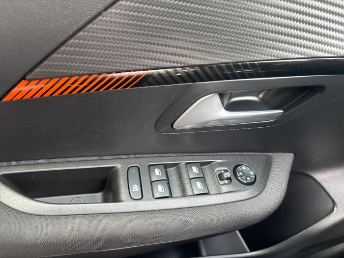 Peugeot 208 BUSINESS R ELECTRIQUE ELECTRIQUE 50 KWH 136 ACTIVE BUSINESS R