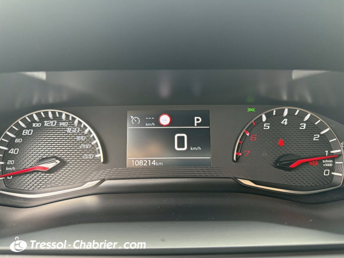 Peugeot 2008 BlueHDi 130 S&S EAT8 Allure