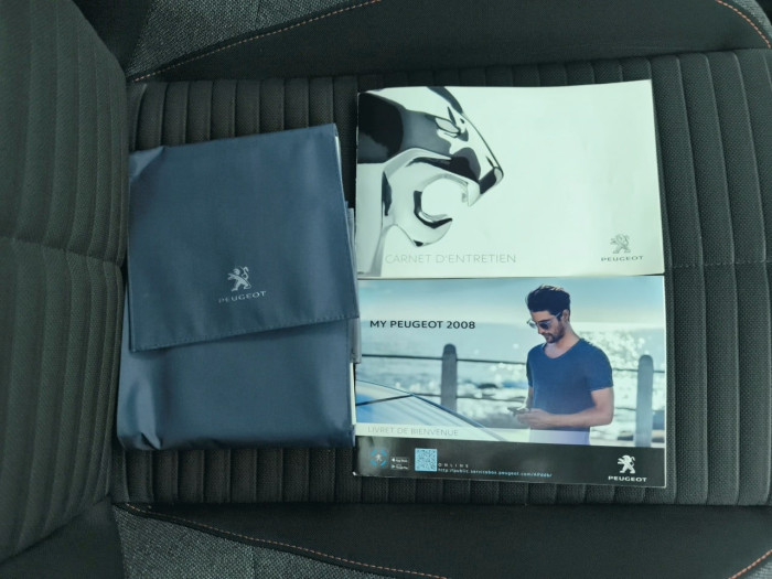 Peugeot 2008 PureTech 100 S&S BVM6 Allure