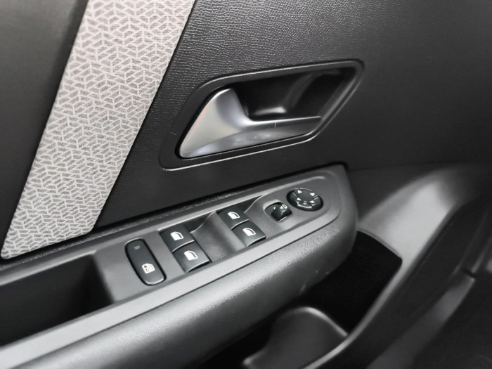 Citroën C4 BlueHDi 130 S&S EAT8 Shine Pack