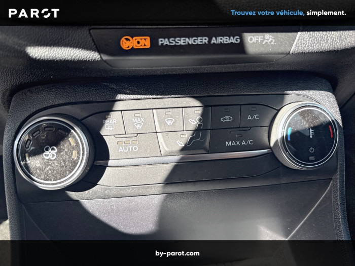 Ford Fiesta 1.0 EcoBoost 125 ch S&S mHEV BVM6 Titanium Business