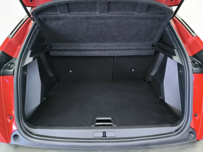Peugeot 2008 PureTech 130 S&S EAT8 GT