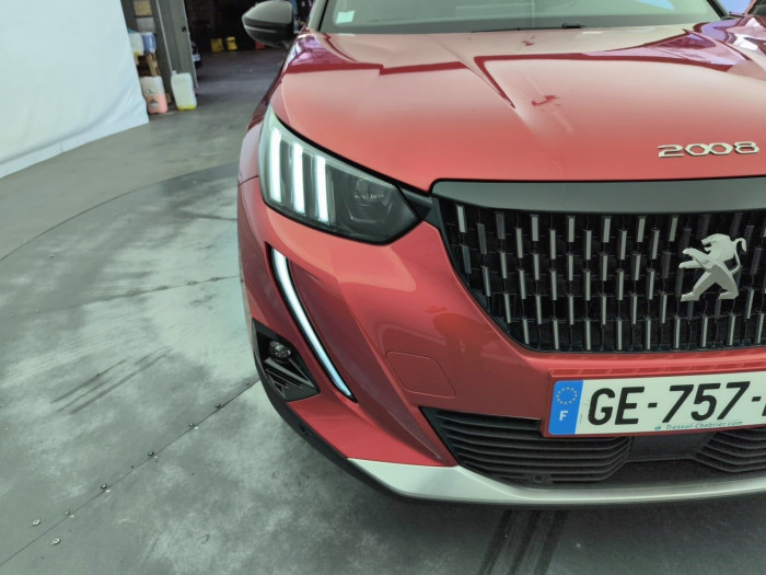 Peugeot 2008 PureTech 130 S&S EAT8 GT