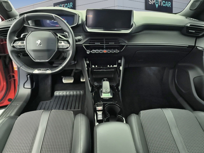 Peugeot 2008 PureTech 130 S&S EAT8 GT
