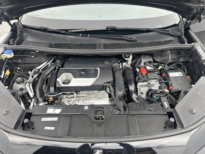DS DS7 CROSSBACK Hybride E-Tense 300 EAT8 4x4 Rivoli