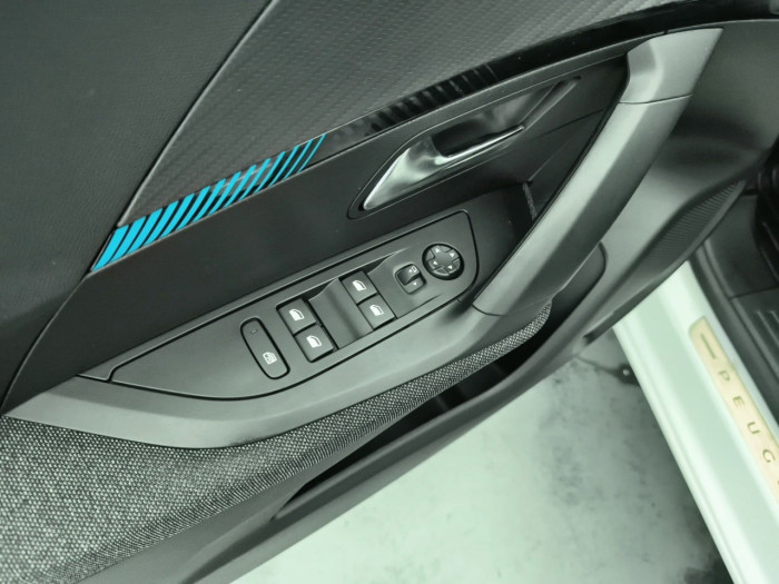 Peugeot 2008 PureTech 100 S&S BVM6 Style