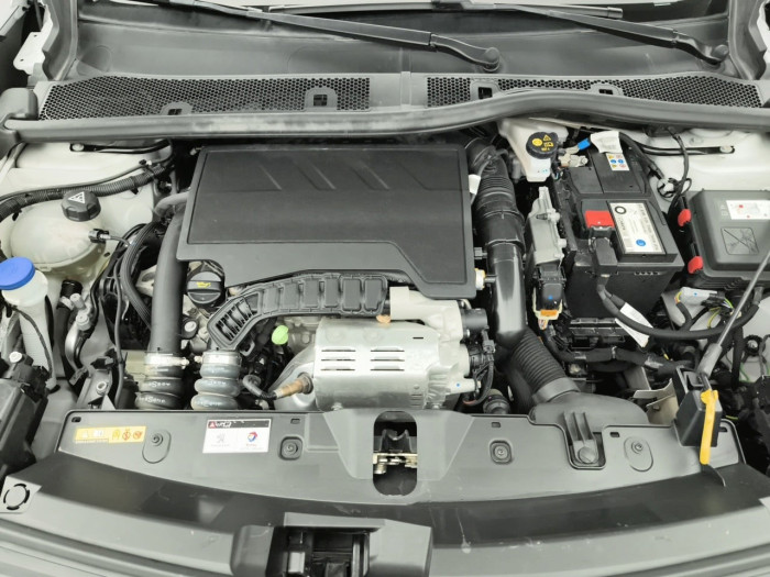 Peugeot 2008 PureTech 100 S&S BVM6 Style