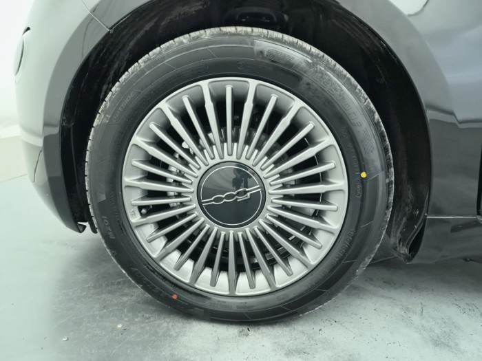 Fiat 500e BERLINE 500 e 95 ch Icône