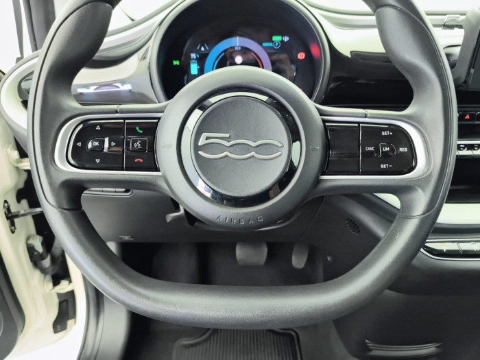 Fiat 500e BERLINE MY22 SERIE 1 STEP 2 500 e 95 ch Action