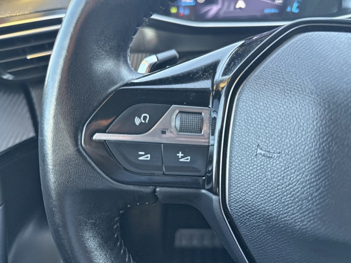 Peugeot 2008 PureTech 130 S&S EAT8 Allure