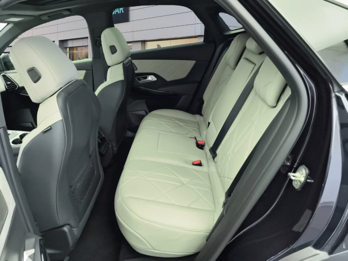 DS DS7 CROSSBACK Hybride E-Tense 300 EAT8 4x4 Rivoli