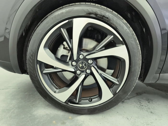 DS DS7 CROSSBACK Hybride E-Tense 300 EAT8 4x4 Rivoli