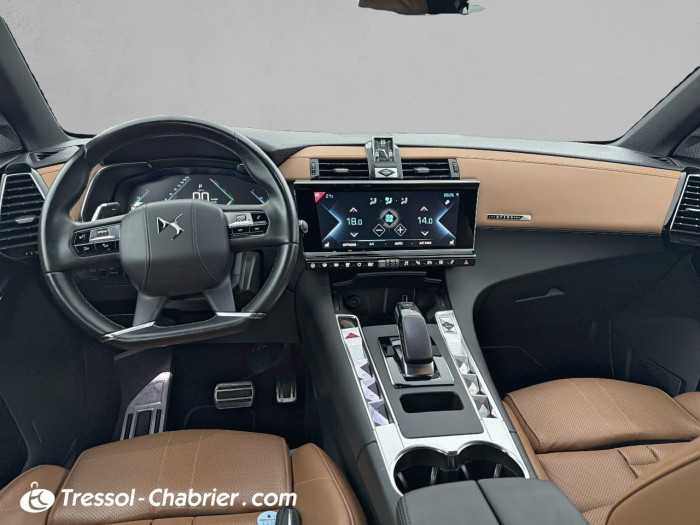 DS DS7 CROSSBACK Hybride E-Tense 300 EAT8 4x4 Rivoli