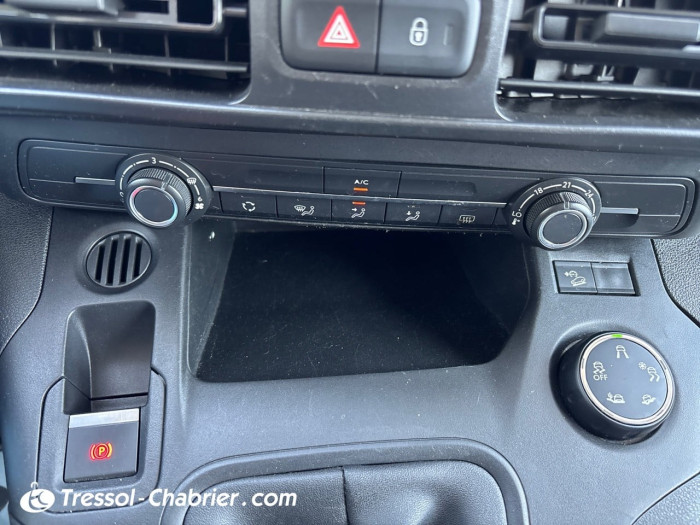 Peugeot PARTNER FOURGON STANDARD 650 KG BLUEHDI 100 S&S BVM6 PREMIUM