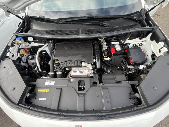 DS DS7 CROSSBACK PureTech 130 EAT8 Performance Line