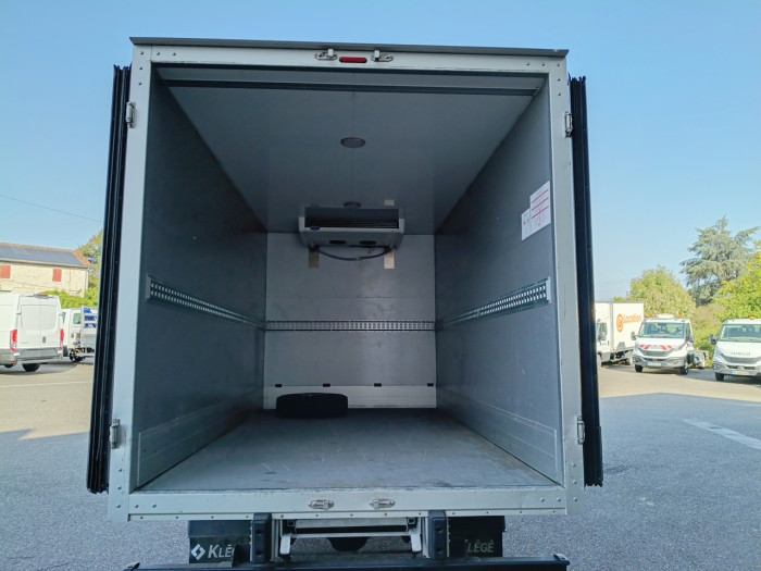 IVECO Daily CCb 35C16H3.0 empattement 3750